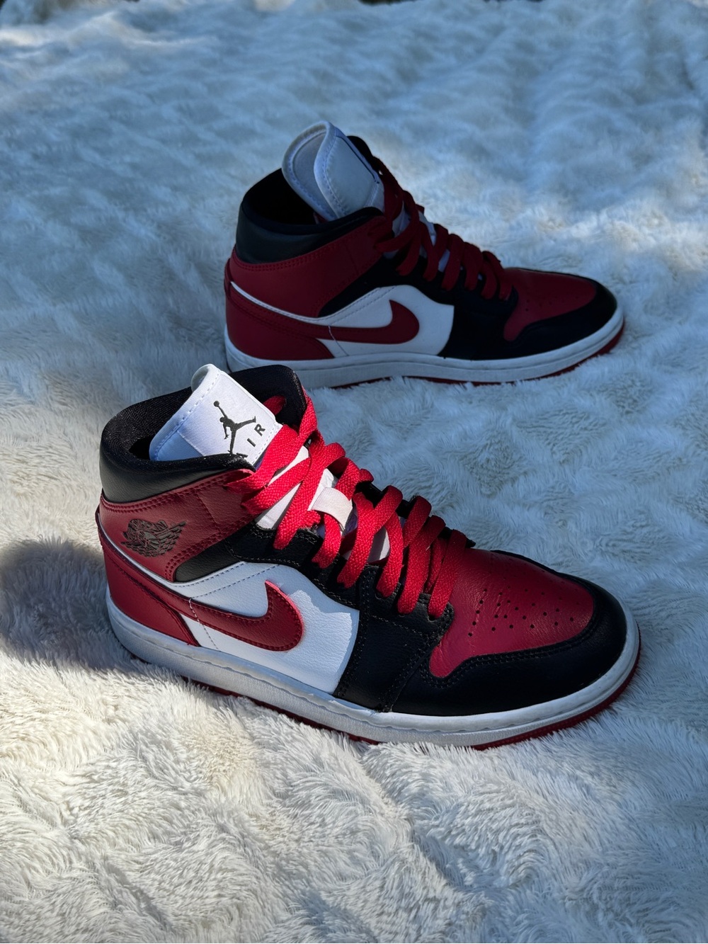 Nike Air Jordan 1 High OG bred- Red, Black & White